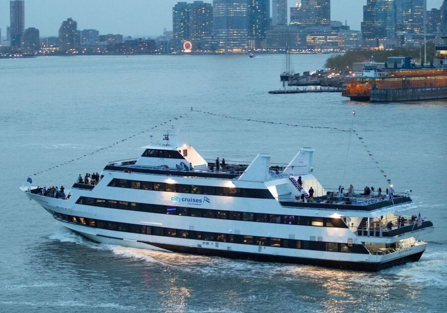 NYC: New Year's Eve Buffet Dinner Fireworks Harbor Cruise - Getting seated and settled before midnight