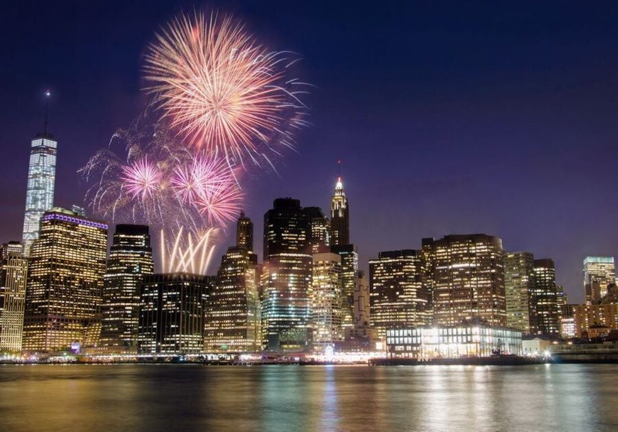 NYC: New Year's Eve Buffet Dinner Fireworks Harbor Cruise - Is $552 a fair price?