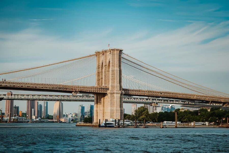 NYC: Sightseeing Harbor Cruise on the Grande Mariner - What to order onboard
