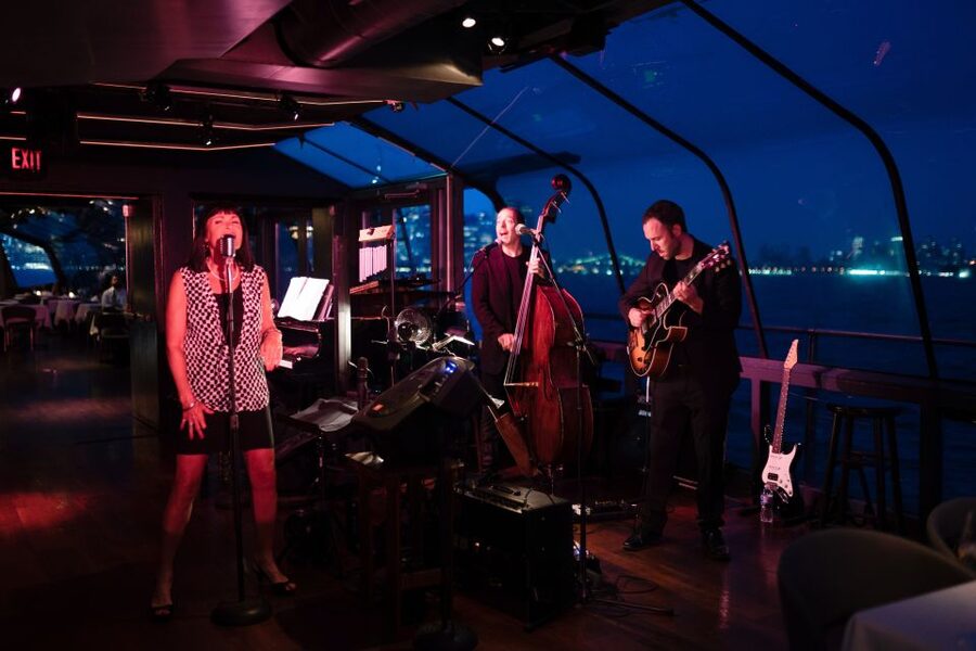 NYC: Thanksgiving Gourmet Lunch or Dinner Harbor Cruise - Key points to know before booking
