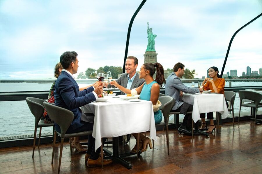 NYC: Thanksgiving Gourmet Lunch or Dinner Harbor Cruise - A Thanksgiving meal with Manhattan moving past the windows