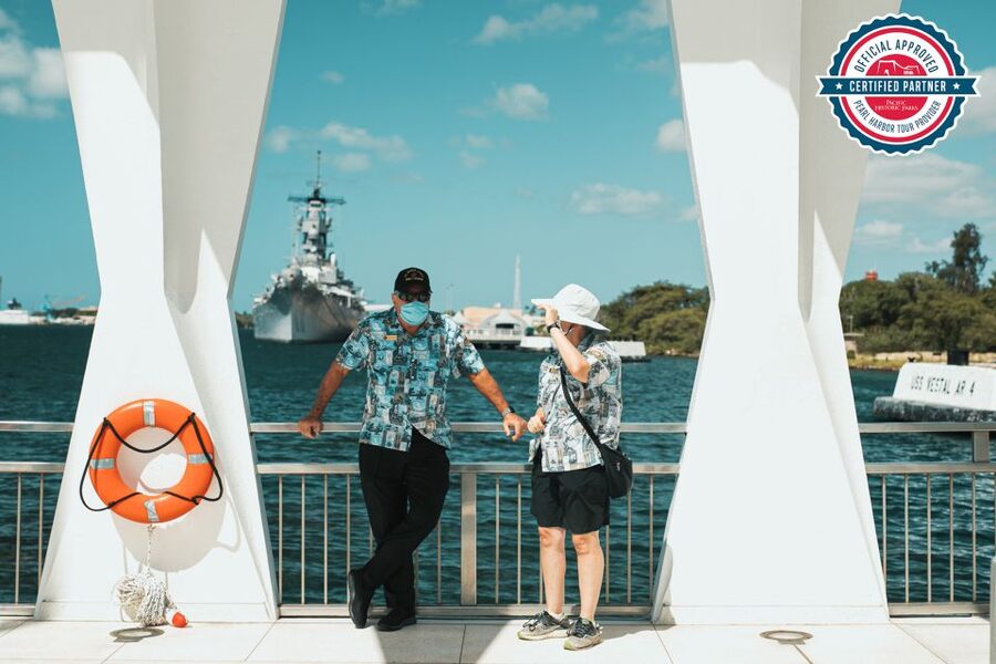 Oahu: Pearl Harbor Tour with USS Arizona Memorial - The USS Arizona Memorial boat program