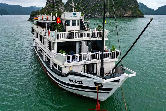 Oasis Bay Party Cruise 3 Days 2 Nights - Ha Long Bay Tour - Paradise Cave dinner on the second night