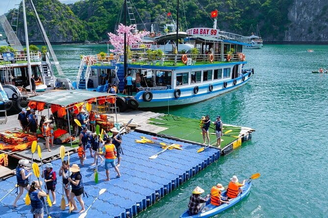 One Day Boat Tour from Cat Ba Island to Lan Ha Bay & Ha Long Bay - Lunch on the boat after the morning activity