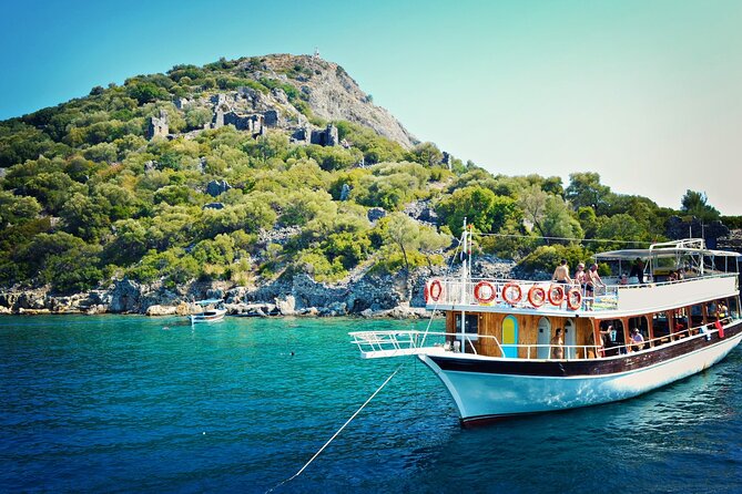 Orak Island, German Bay, Rabbit Bay Boat Tour incl. Lunch - Two hours at Orak Island