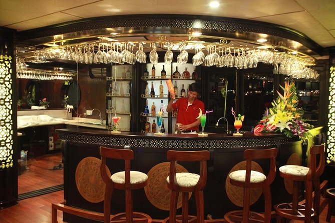 Overnight Halong Bay Cruise on the Starlight - Day one: Sung Sot Cave and Ti Top Island