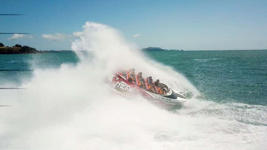 Paihia: Bay of Islands 30-minute Adventure Jet Boat Trip - What this Paihia jet boat ride is really like