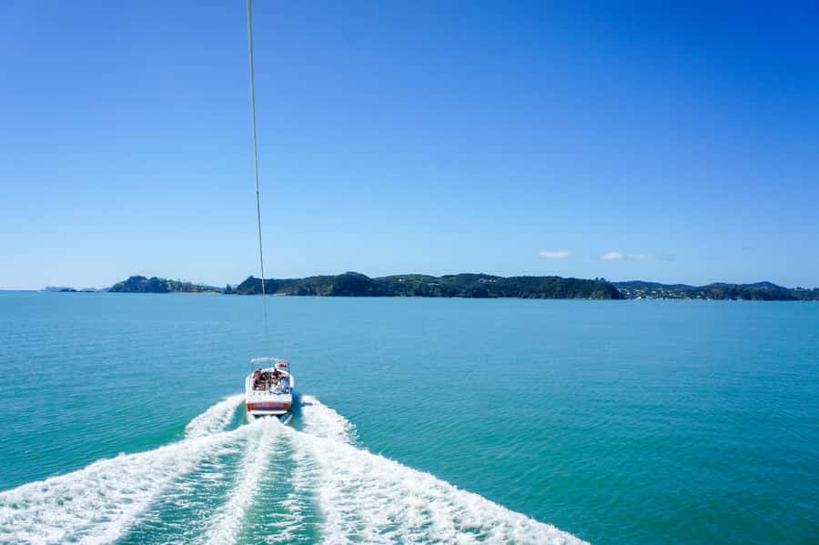 Paihia: Bay of Islands Parasailing Flight - Gentle flight or a splash in the sea