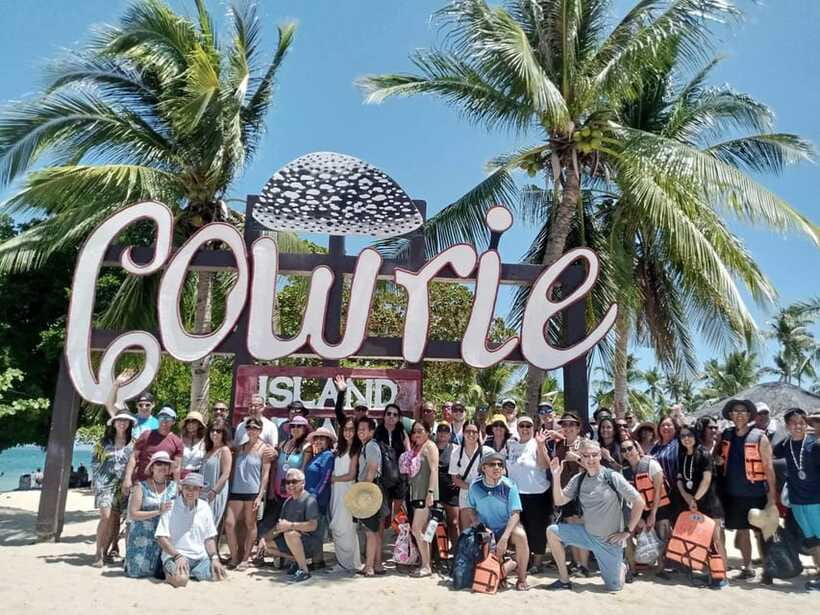 Palawan: Honda Bay Island Hopping Cruise - Shared groups, guides, and the pace of the day