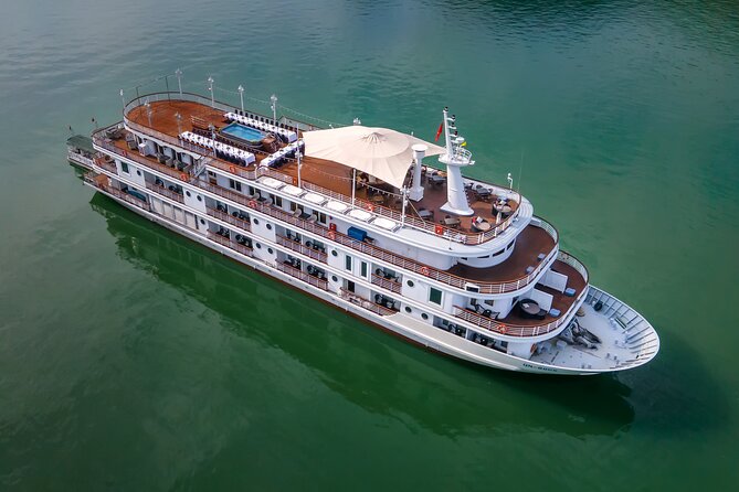 Paradise Elegance Cruise 3 days 2 nights Halong Bay Tour - Three days gives Halong Bay room to breathe