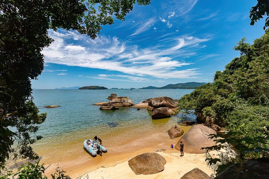 Paraty Bay: Islands & Beaches Boat Tour with Snorkeling - Value, language, and practical tradeoffs