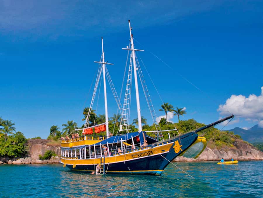 Paraty Bay: Islands & Beaches Boat Tour with Snorkeling - Starting at Paraty Tours and reaching the quay