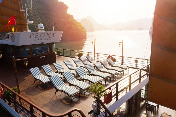 Peony Cruise : Unique 2 Days Tuan Chau - Halong bay - Lan Ha Bay - The crew can make the difference