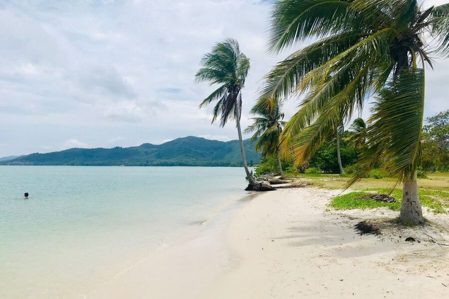 Phang Nga Bay: Early Bird James Bond & Beyond Tour - A beach and warm sea to finish