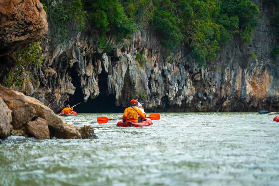 Phang Nga Bay: Longtail Boat Sightseeing Tour - Lunch and village life at Koh Panyee