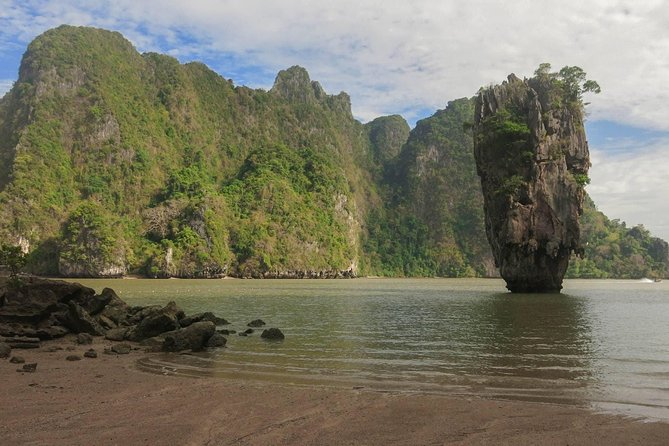 Phang Nga Treasures Sunrise Trekking and No-crowd James Bond by longtailed boat - Lunch on the hill after a full morning