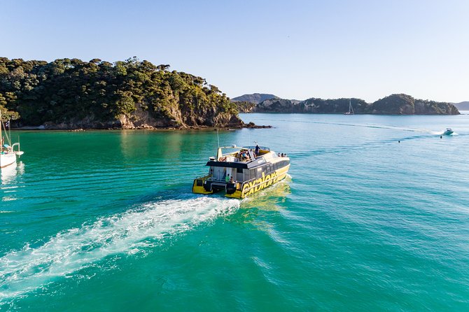 Phantom Sailing Bay of Islands - What the small group changes