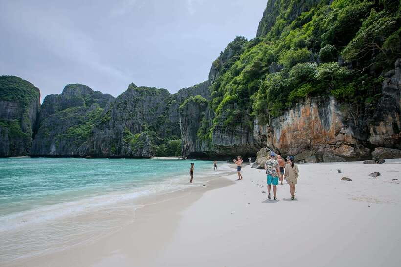 Phi Phi Island: Maya bay Sunset & Plankton by Speedboat - Meeting at Tonsai Bay and setting out