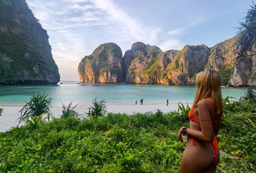 Phi Phi: Morning Speedboat Tour to Maya Bay with Snorkel - Quick takeaways for your Phi Phi morning