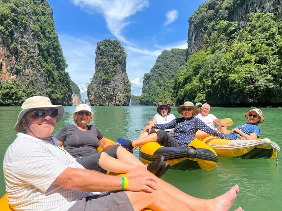 Phuket: 7 Wonders of Phang Nga Bay 6-Islands Tour - Lunch and wandering at Panyee Island