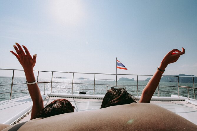 Phuket: James Bond Island and Phang Nga Bay by Premium Yacht - Hong Island by canoe