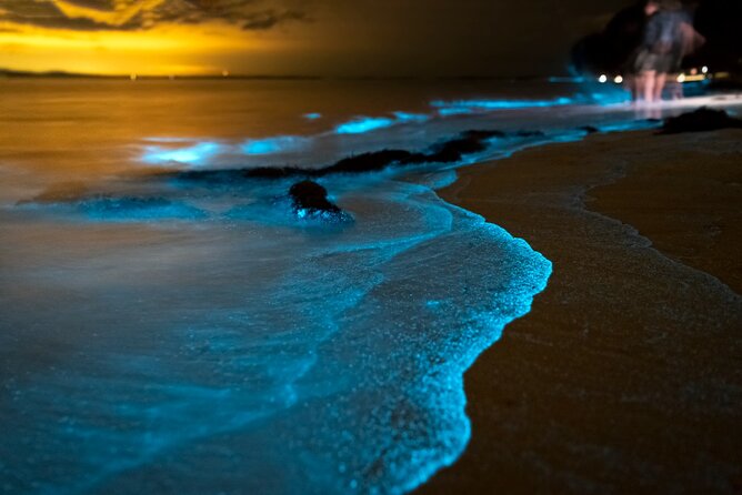 Phuket: Phang Nga Bay Bioluminescent Plankton and Sea Canoes tour - Hong Island is the best place for a close look at the cliffs