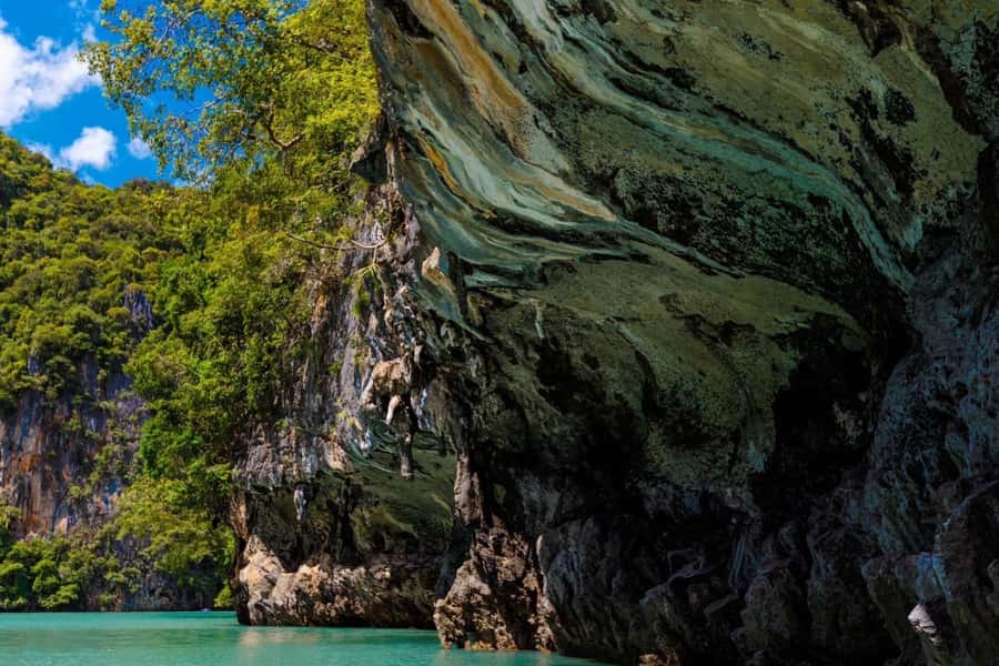 Phuket : Phang Nga Bay James Bond Islands By Speed Catamaran - Lunch and island life at Panyee