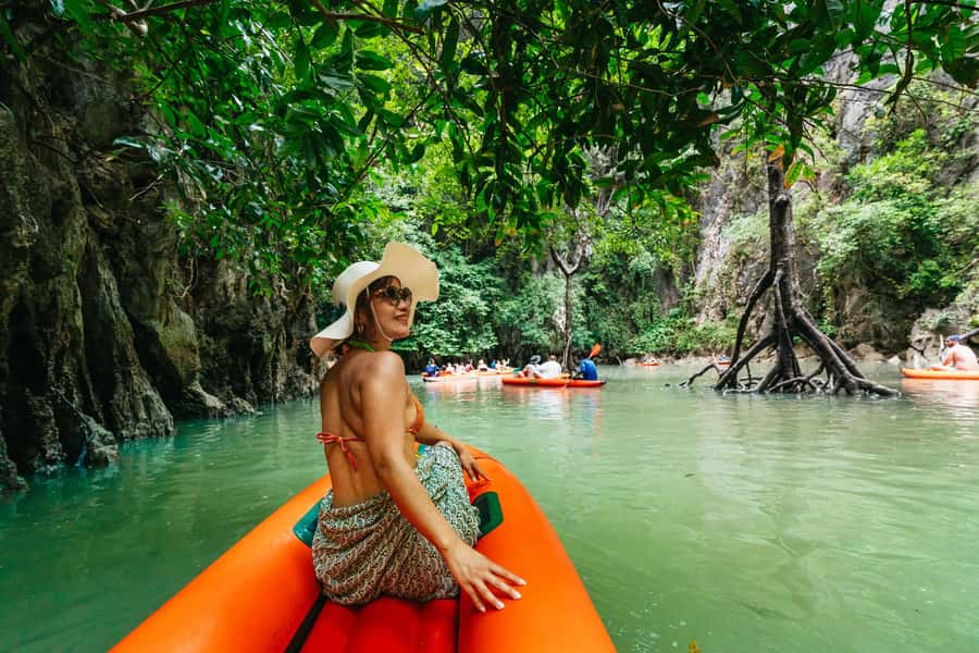 Phuket: Phang Nga Bay Twilight Kayaking Tour with Meals - Lunch aboard the boat