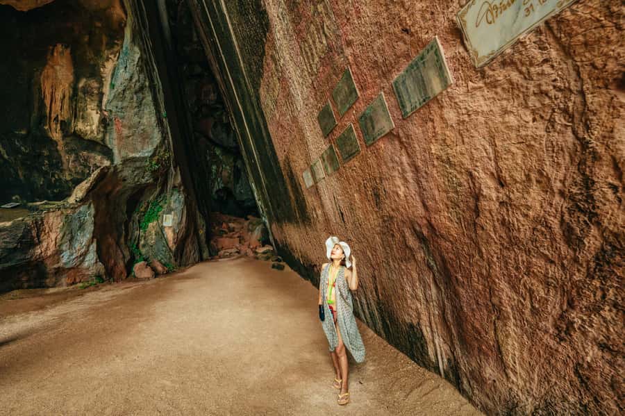 Phuket: Phang Nga Bay Twilight Kayaking Tour with Meals - Twilight on the water