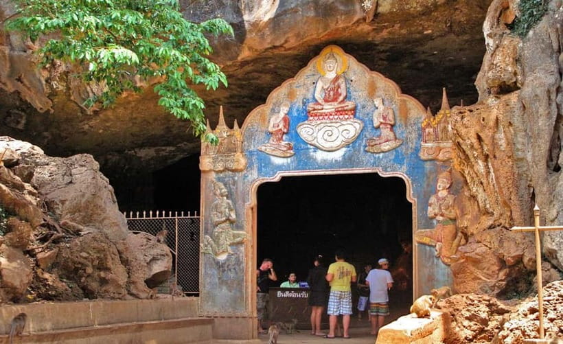 Phuket: Phang Nga Monkey Cave, Rafting & Zipline Day Tour - What the 5-kilometer rafting run is like