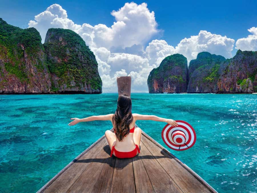 Phuket; Phi Phi, Maya Bay, Bamboo or Khai Island Speedboat - Phi Phi Don lunch: useful, filling, and crowded