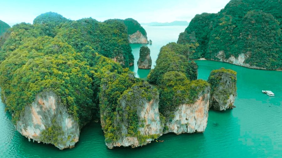 Phuket: Private Luxury Vintage Boat Trip to Phang Nga Bay - Lunch with the bay around you
