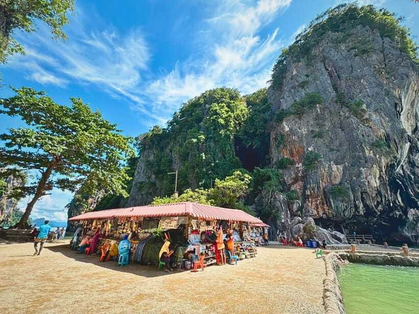 Phuket: Private Luxury Vintage Boat Trip to Phang Nga Bay - Relaxing at Koh Lawa Yai