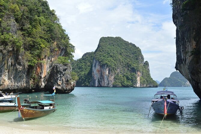 Phuket Speedboat Day Tour to Phi Phi & Maya Bay Highlights - Viking Cave and Monkey Beach