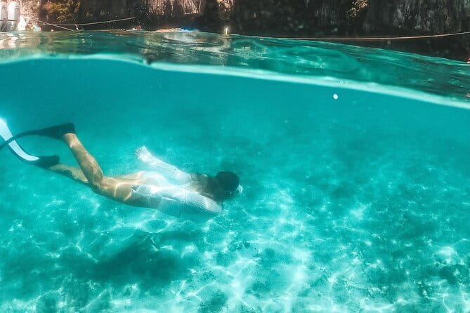 Phuket Speedboat Day Tour to Phi Phi & Maya Bay Highlights - Snorkeling and Nui Bay
