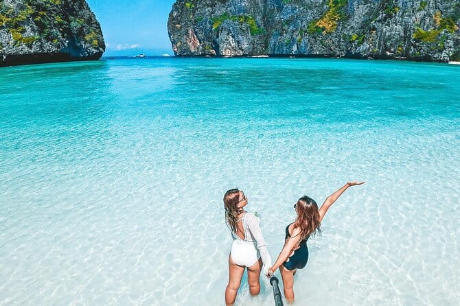 Phuket Speedboat Day Tour to Phi Phi & Maya Bay Highlights - The speedboat ride sets the tone