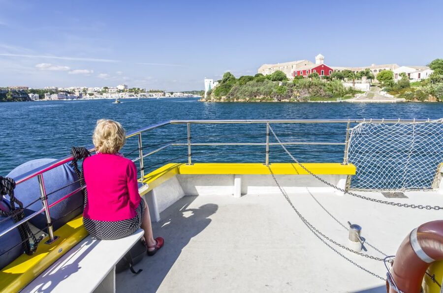 Port Mahon: 1-Hour Harbor Cruise with Underwater Views - Key points at a glance