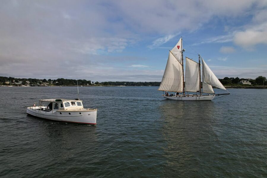 Portland: Casco Bay Afternoon Lighthouse Cruise - Fort Gorges and the story of Casco Bay