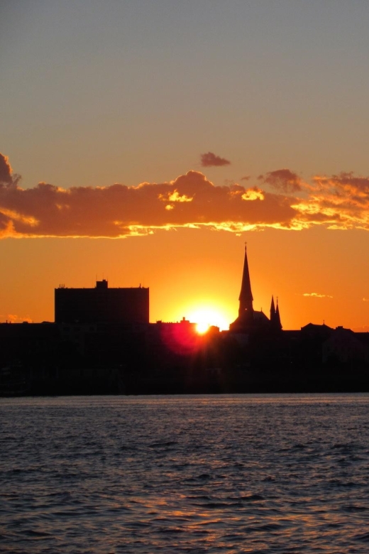 Portland: Casco Bay Sunset and Lighthouse Cruise - Leaving Old Port for Casco Bay