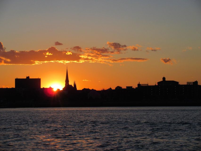 Portland: Casco Bay Sunset and Lighthouse Cruise - Who should book this Casco Bay cruise?