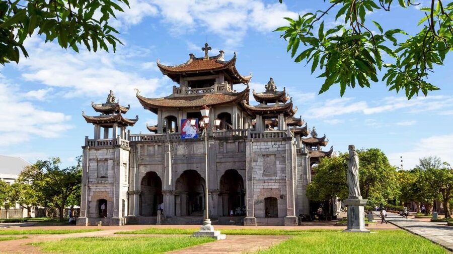 Private Car/Bus Renting Hanoi - Ninh Binh - Halong - Sapa... - Phat Diem Cathedral and its Vietnamese design