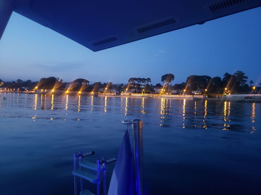 Private catamaran trip in the Bay of Juan les Pins at sunset - What the solar boat changes
