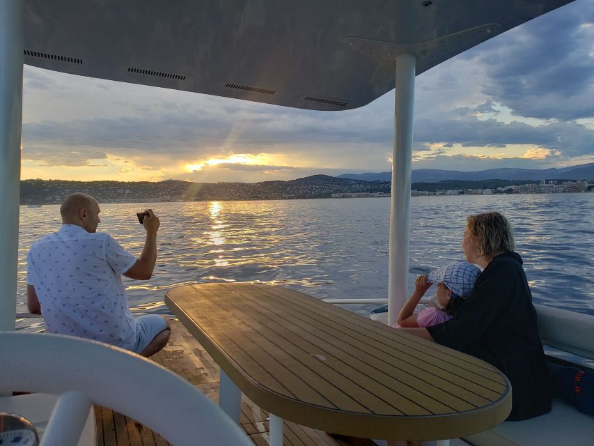 Private catamaran trip in the Bay of Juan les Pins at sunset - A private trip with a personal guide