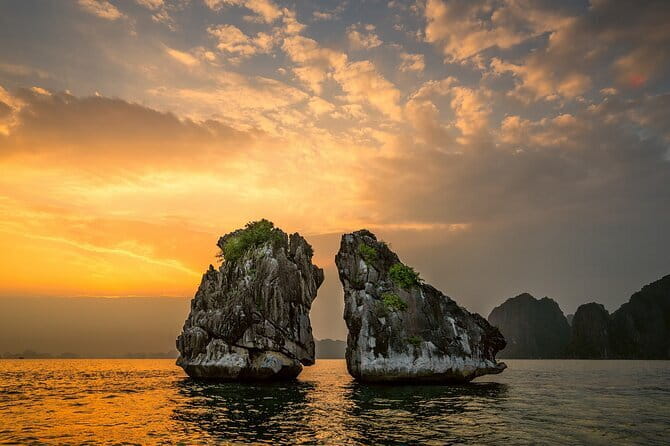 Private Full-Day Tour to Halong Bay from Hanoi - Why the private format matters in Halong Bay