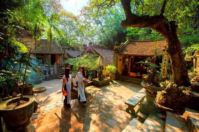Private Full-Day Tour to Halong Bay from Hanoi - Vietnamese lunch on a private cruise