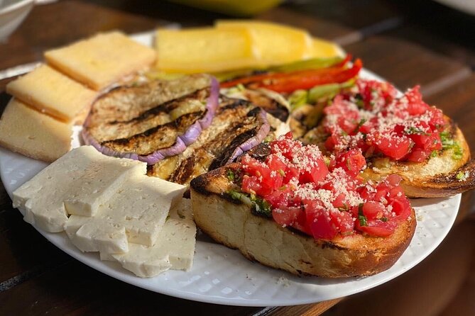 Private Gastro Cruise: Blue Cave & Organic Seaside Lunch - Private Does Not Always Mean Luxury