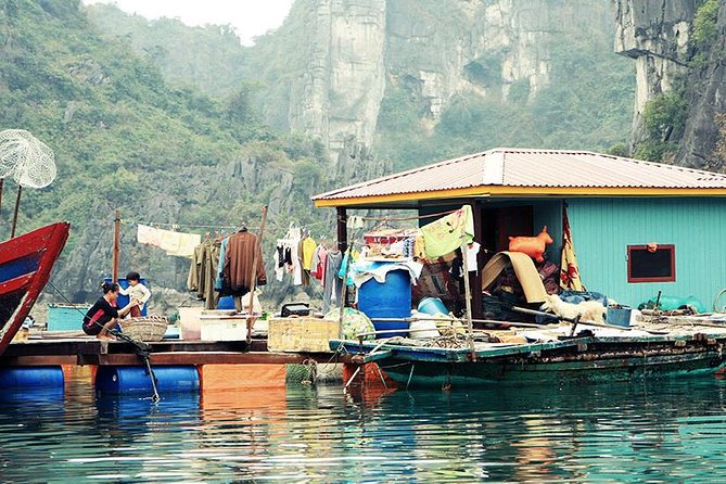 Private Halong Bay In Day - The four-hour cruise through Halong Bay