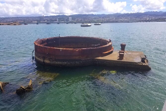 Private Hawaii Pearl Harbor Tours and North Shore (up to 12 people ) - North Shore lunch means food trucks, not a prepaid meal