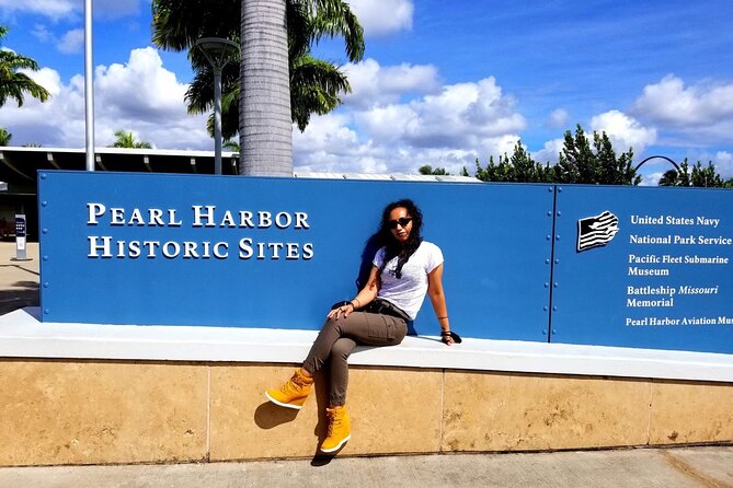 Private Hawaii Pearl Harbor Tours and North Shore (up to 12 people ) - Green World Coffee Farm adds a local pause