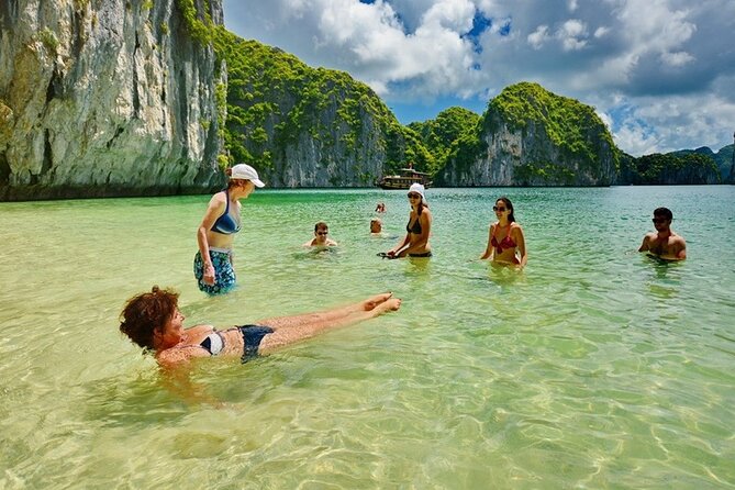 Private Lan Ha Bay Cruise 2D1N - Sleeping aboard the Sunlight Cruise